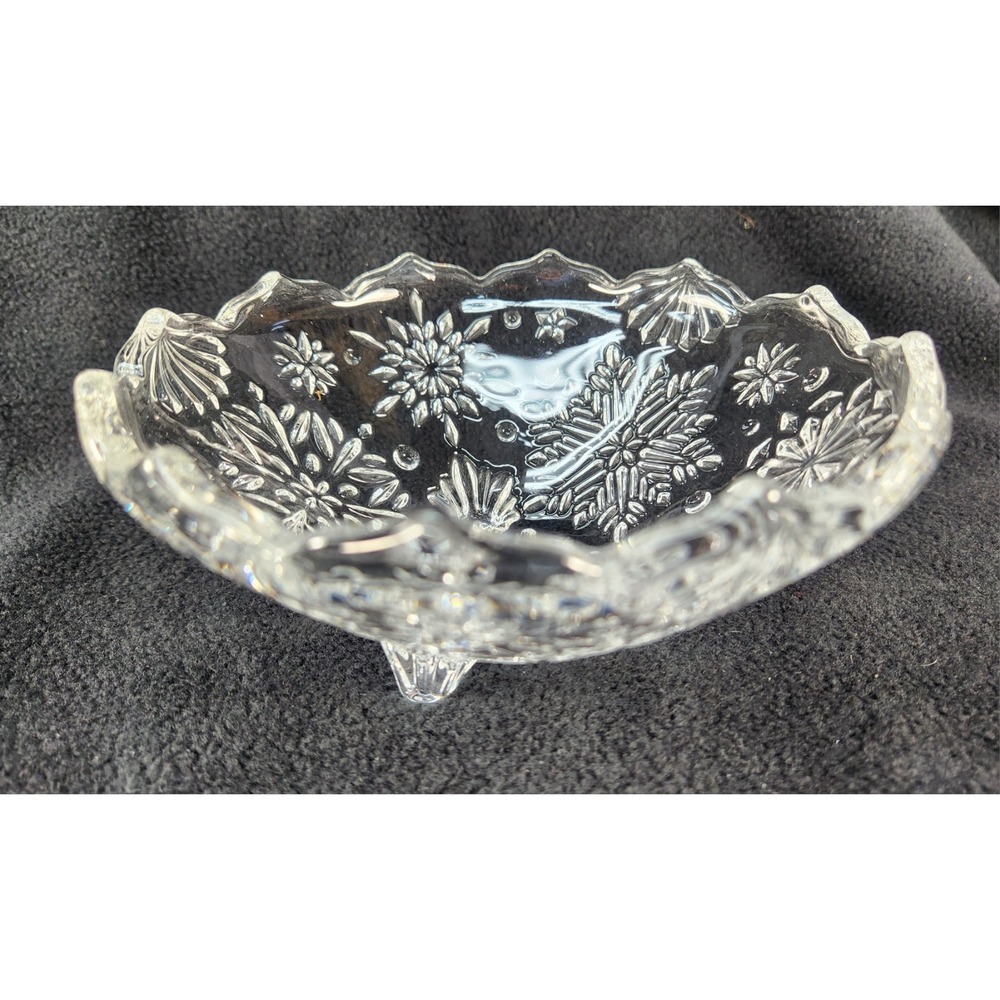 Vintage Mikasa 6" Footed Crystal Snowflake Bowl Candy Nuts Holiday Party